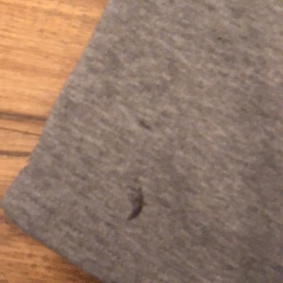 Grey shorts - Picture 2 of 4